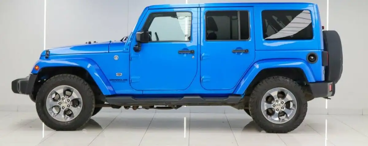 2016-jeep-wrangler-28crd-overland-5d-big-14