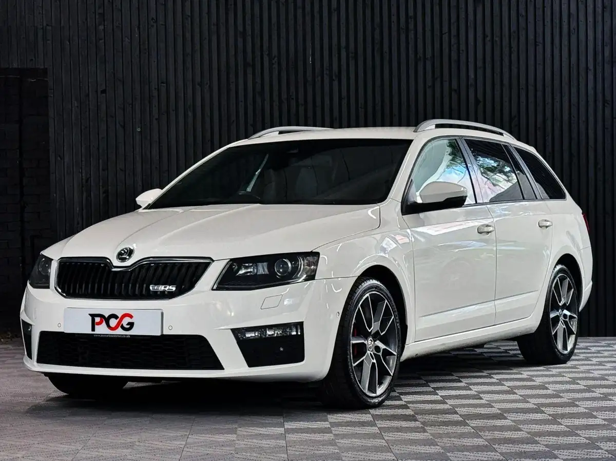 2014-skoda-octavia-20tdi-vrs-estate-dsg-big-9