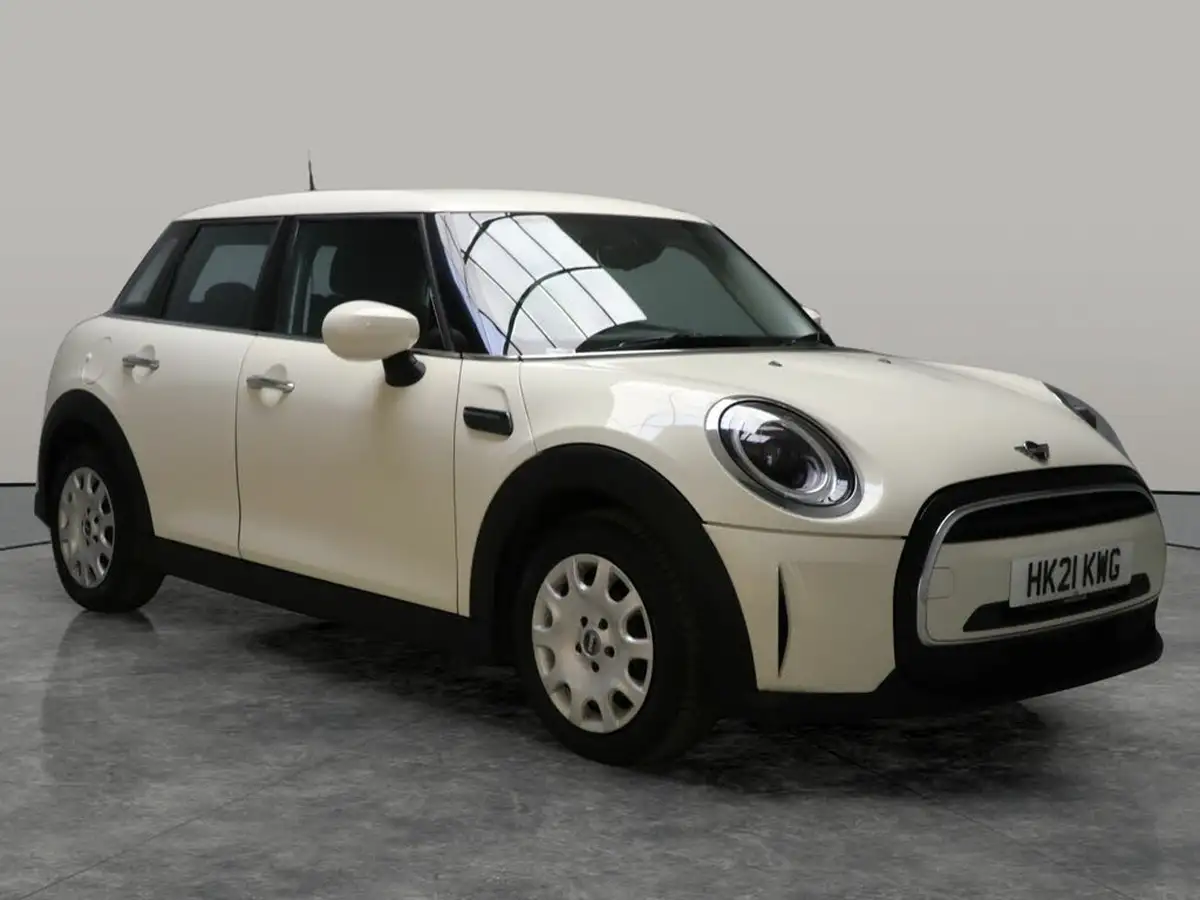 2021-mini-cooper-15-one-classic-5d-auto-big-7