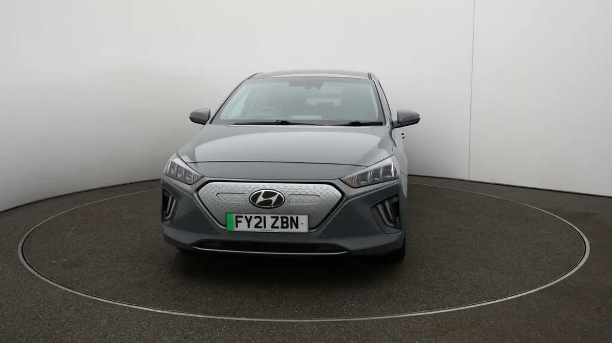 2021-hyundai-ioniq-e-premium-se-electric-100kw-big-33