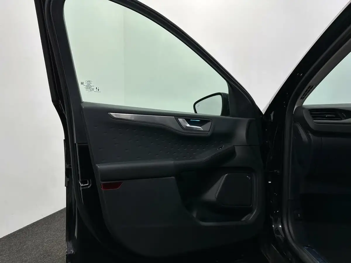 2020-ford-kuga-15-titanium-first-edition-big-36