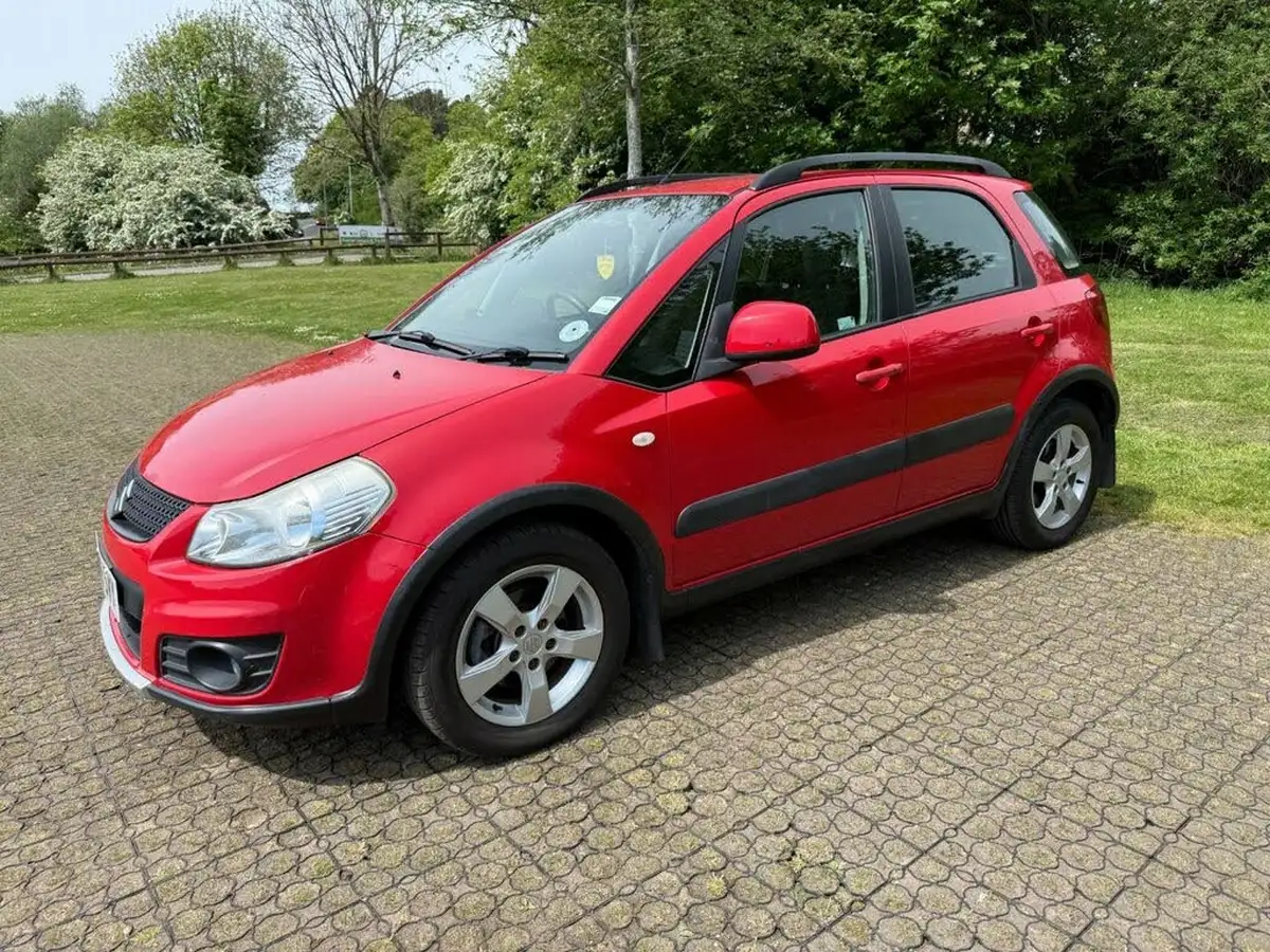 2013-suzuki-sx4-big-2