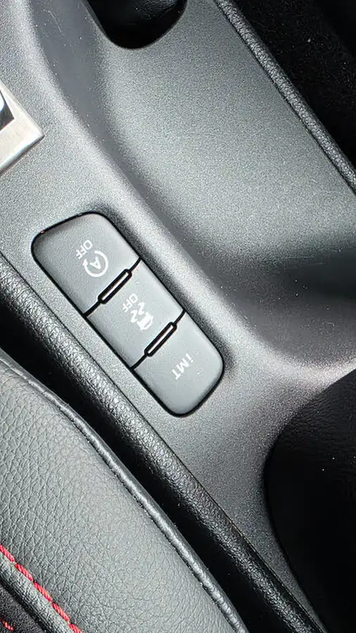 2021-toyota-yaris-16-gr-circuit-pack-big-30