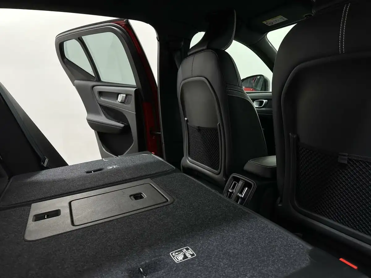 2021-volvo-xc40-15-t5-r-design-262bhp-big-39