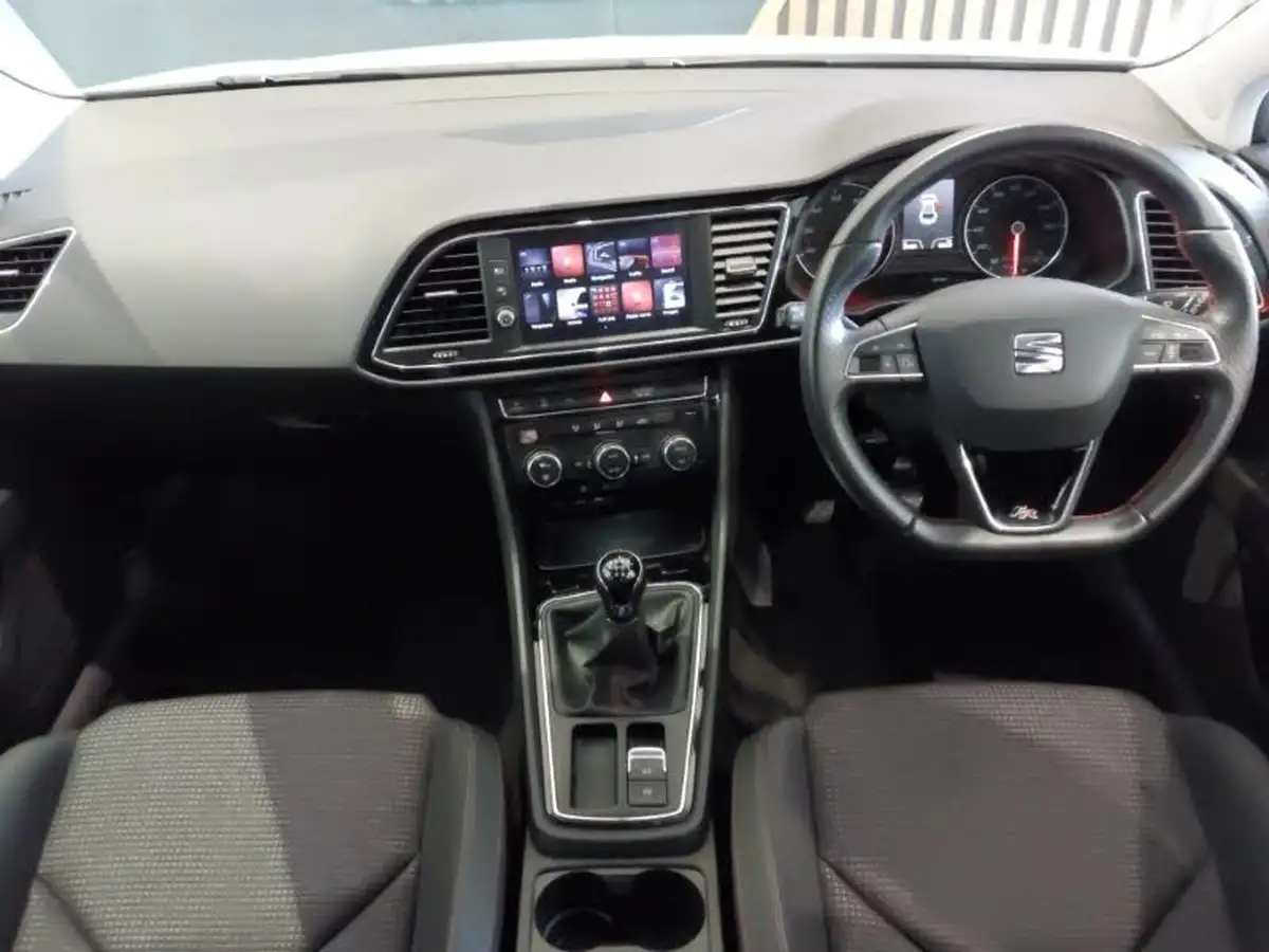 2019-seat-leon-15-tsi-evo-fr-130ps-hatchback-big-2