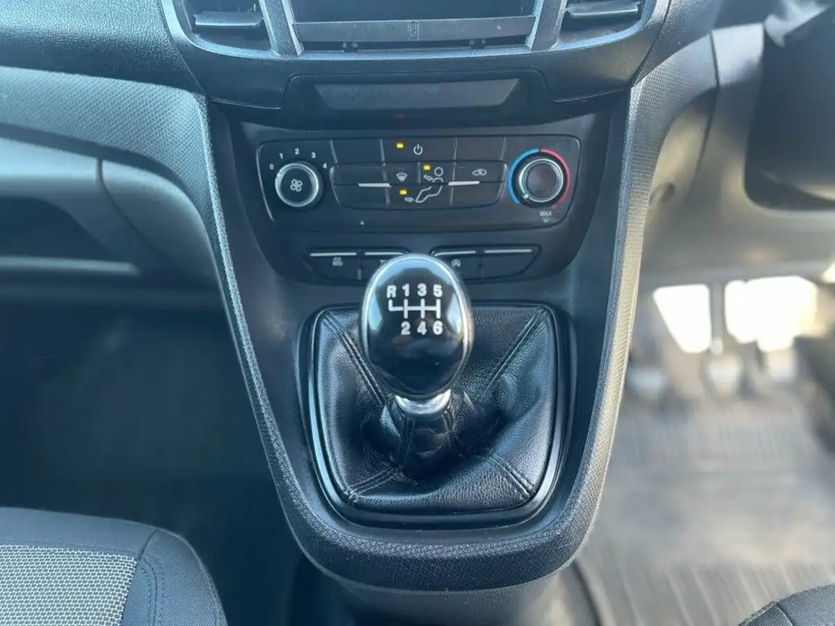 2019-ford-transit-connect-15-ecoblue-l1-200-base-100pseu6dt-panel-big-12