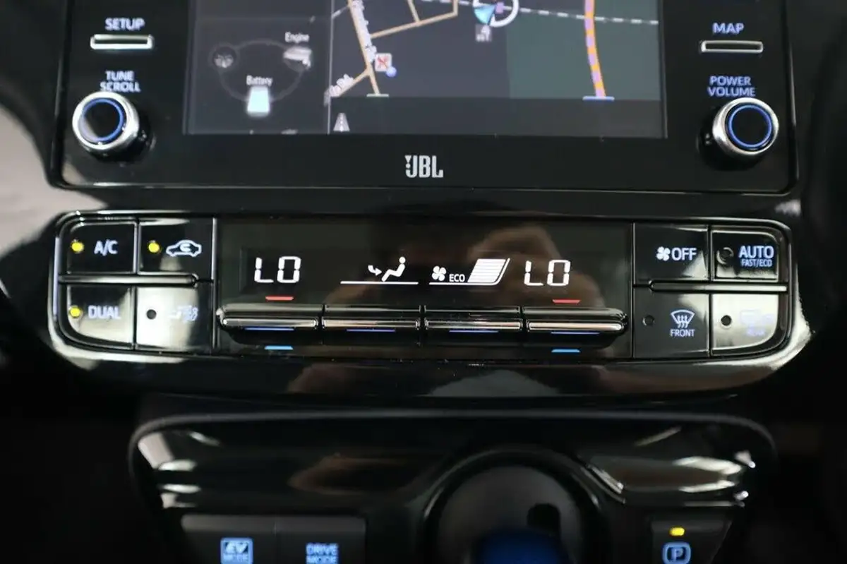2019-toyota-prius-18-vvt-i-excel-cvt-big-33