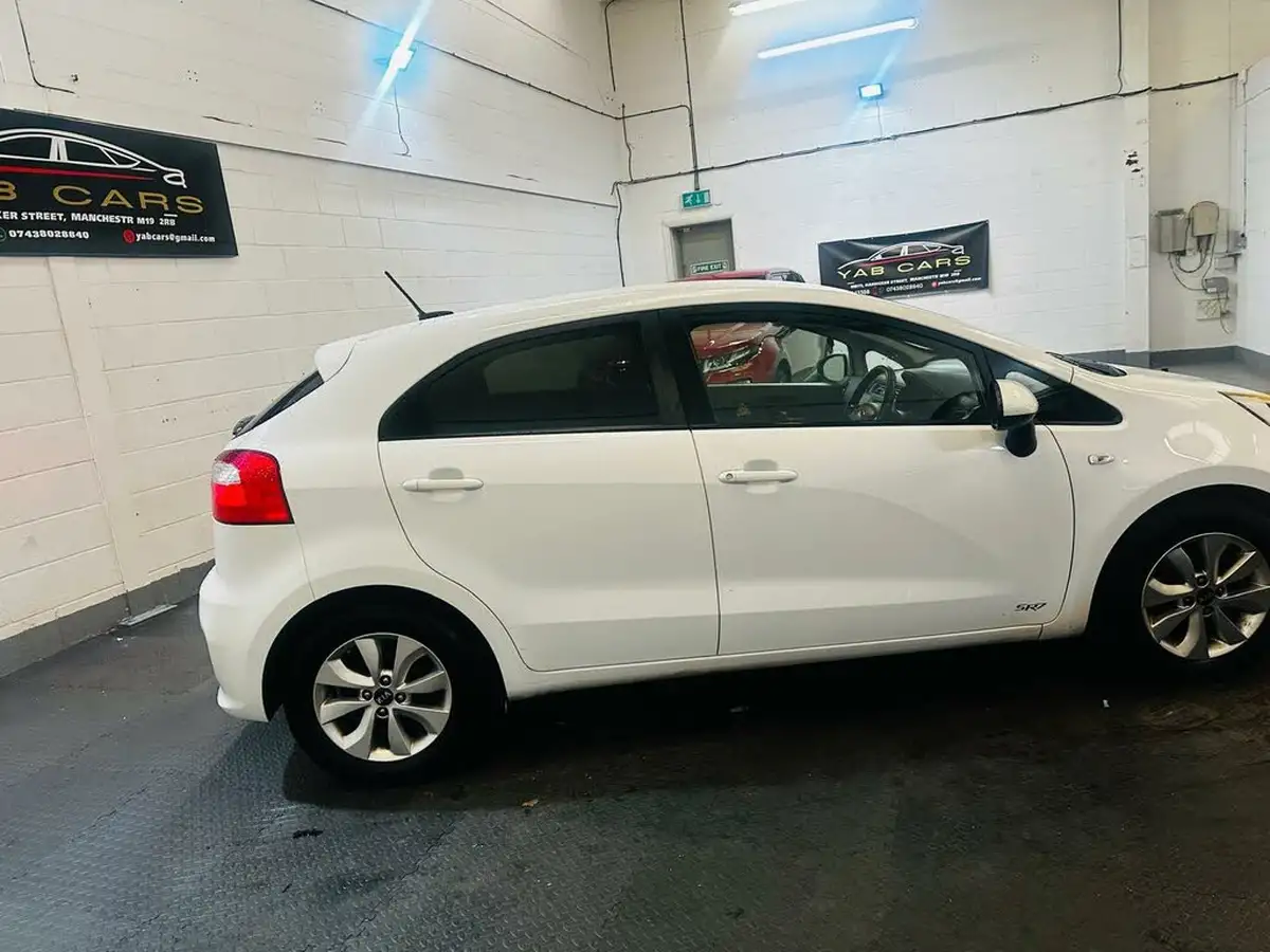 2016-kia-rio-125-sr7-5d-big-22