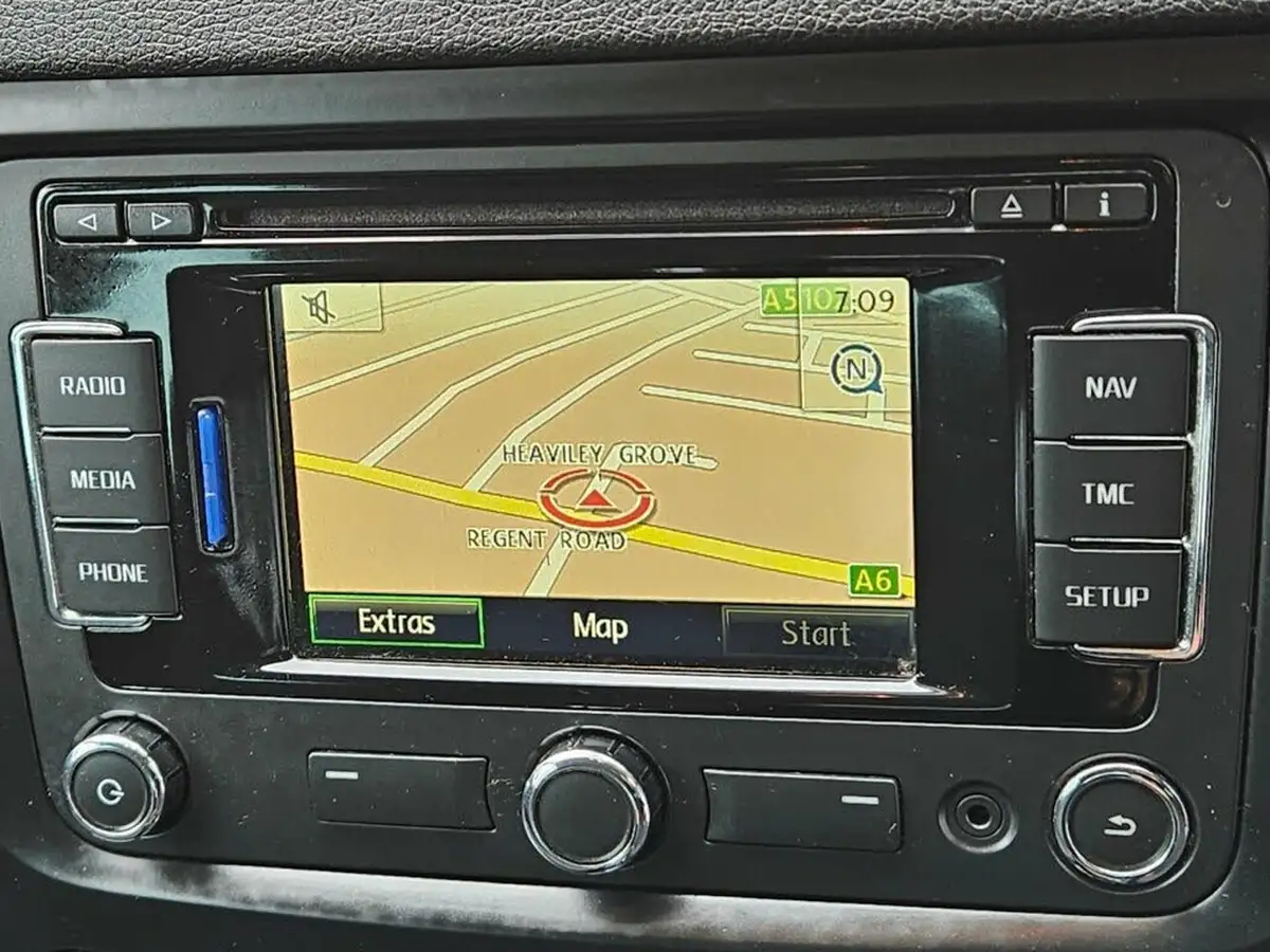 2015-skoda-yeti-20tdi-black-edition-dsg-big-16
