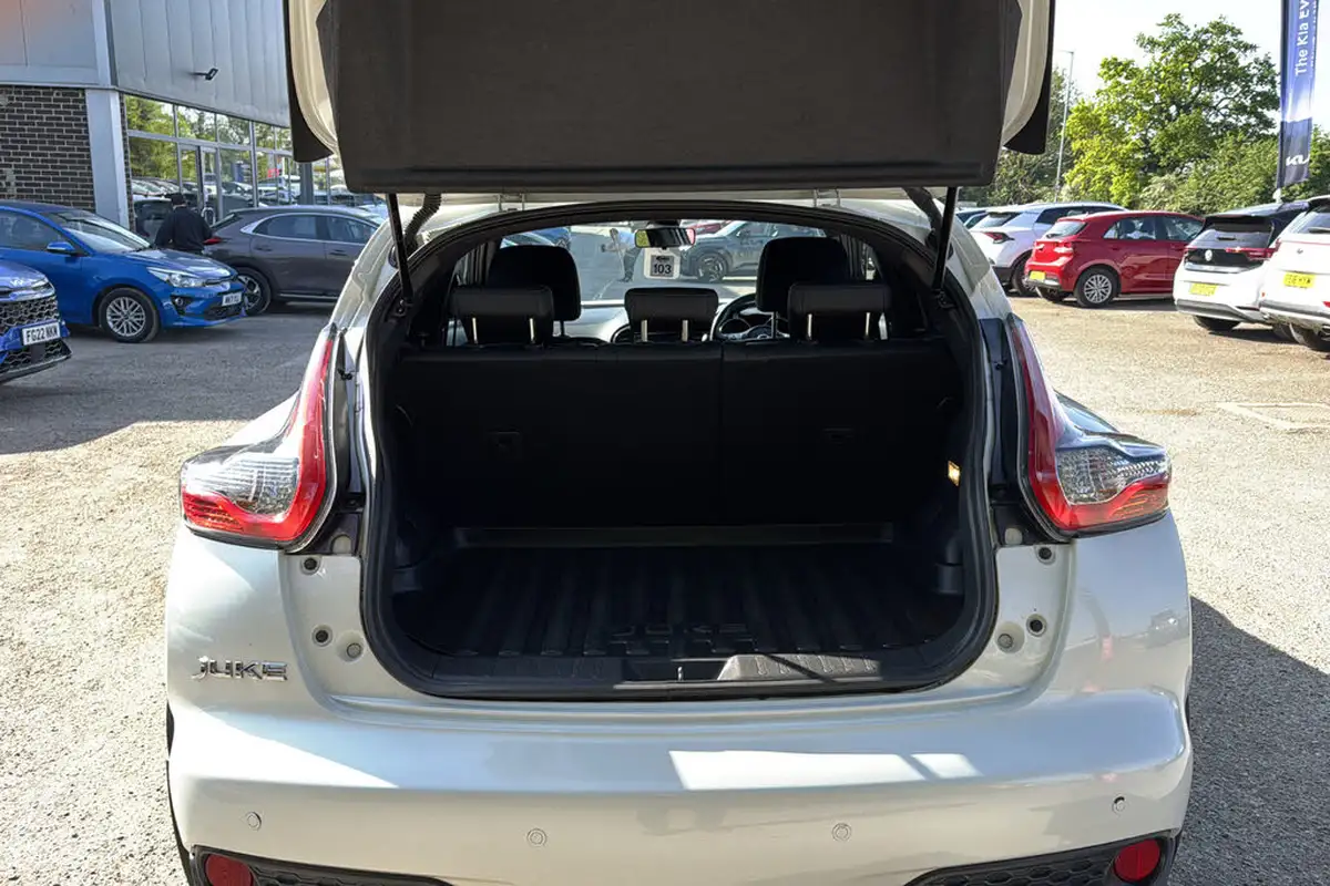 2017-nissan-juke-16-tekna-117ps-open-air-roof-1598cc-xtronic-cvt-big-17