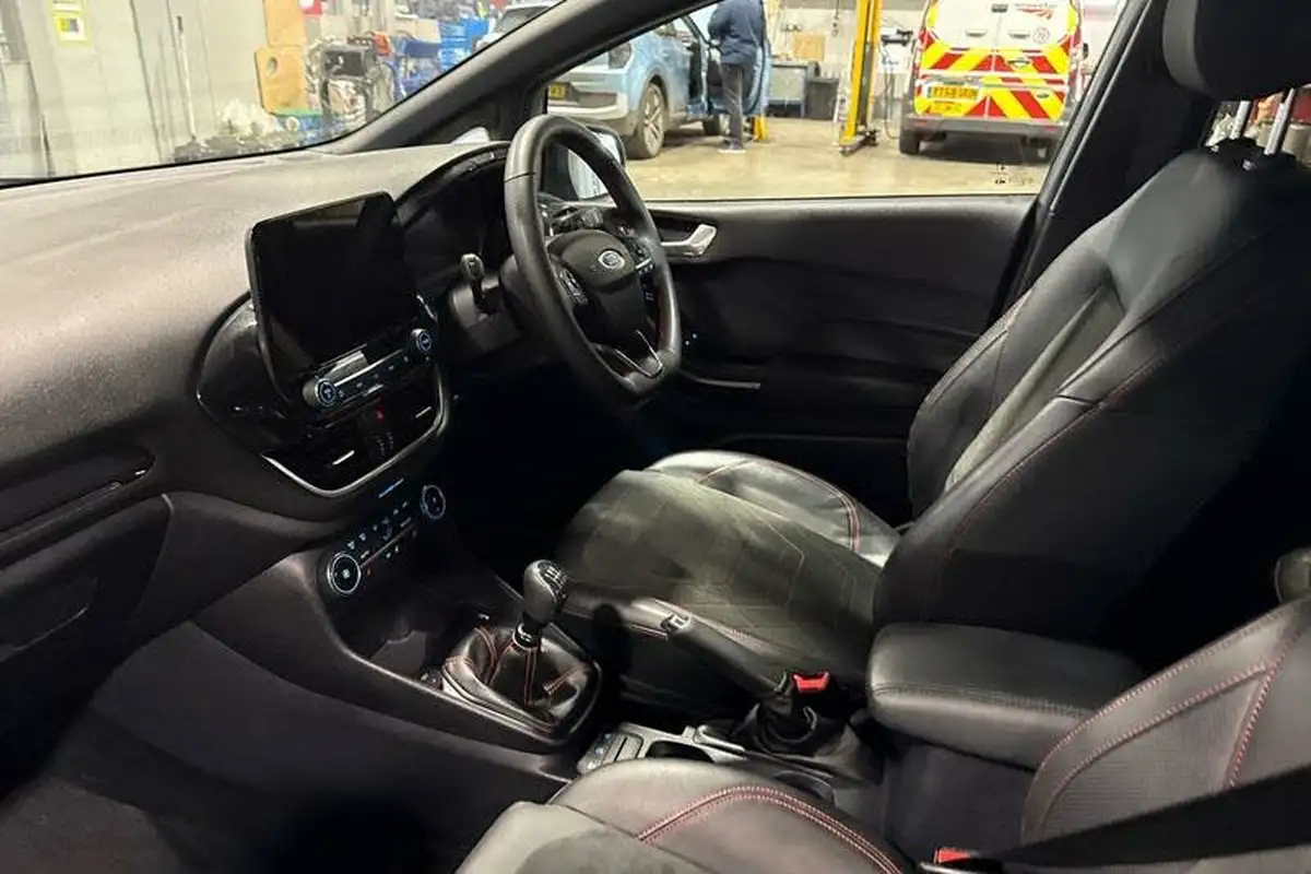 2022-ford-fiesta-10t-st-line-x-100ps-big-17