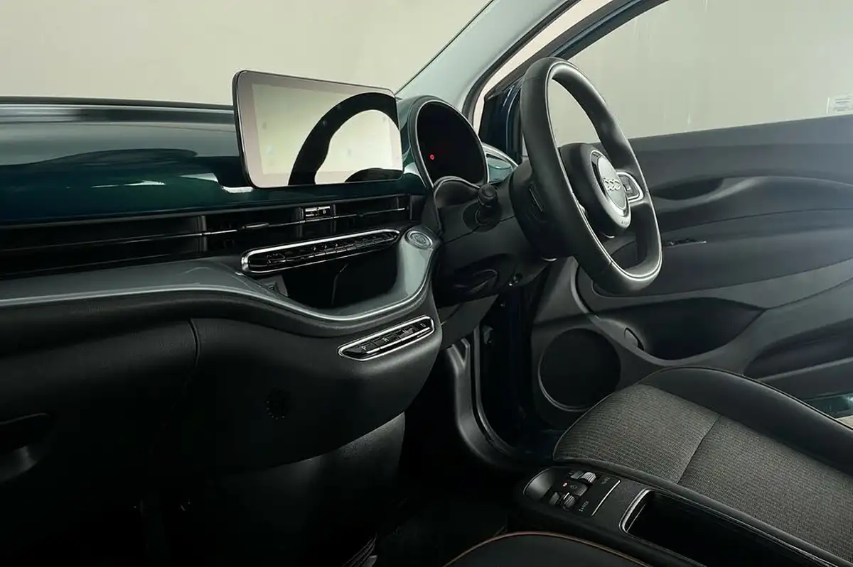 2022-fiat-500-e-icon-117bhp-big-10