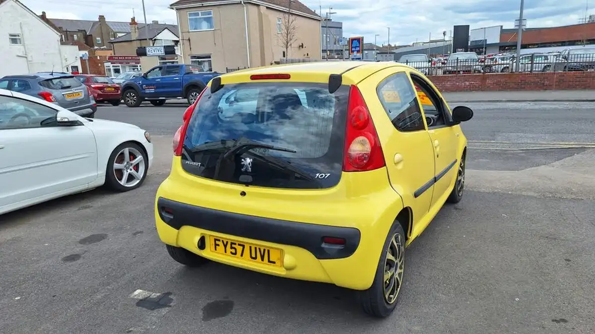 2007-peugeot-107-10-urban-5d-2-tronic-big-3