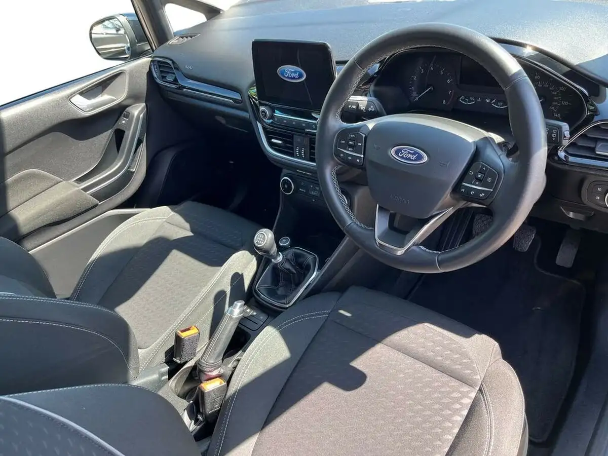 2018-ford-fiesta-10t-zetec-5d-big-4