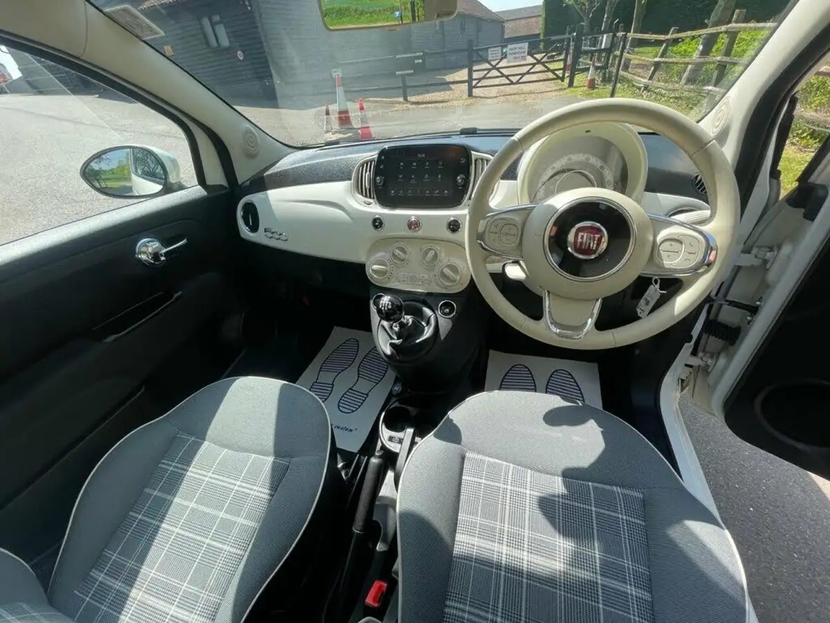 2020-fiat-500-10-lounge-big-19