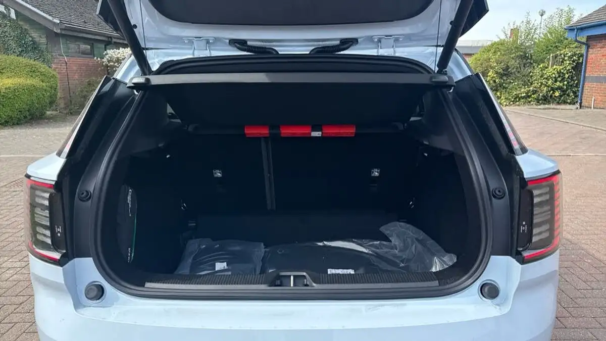 2025-volvo-ex30-e-single-motor-ultra-big-16