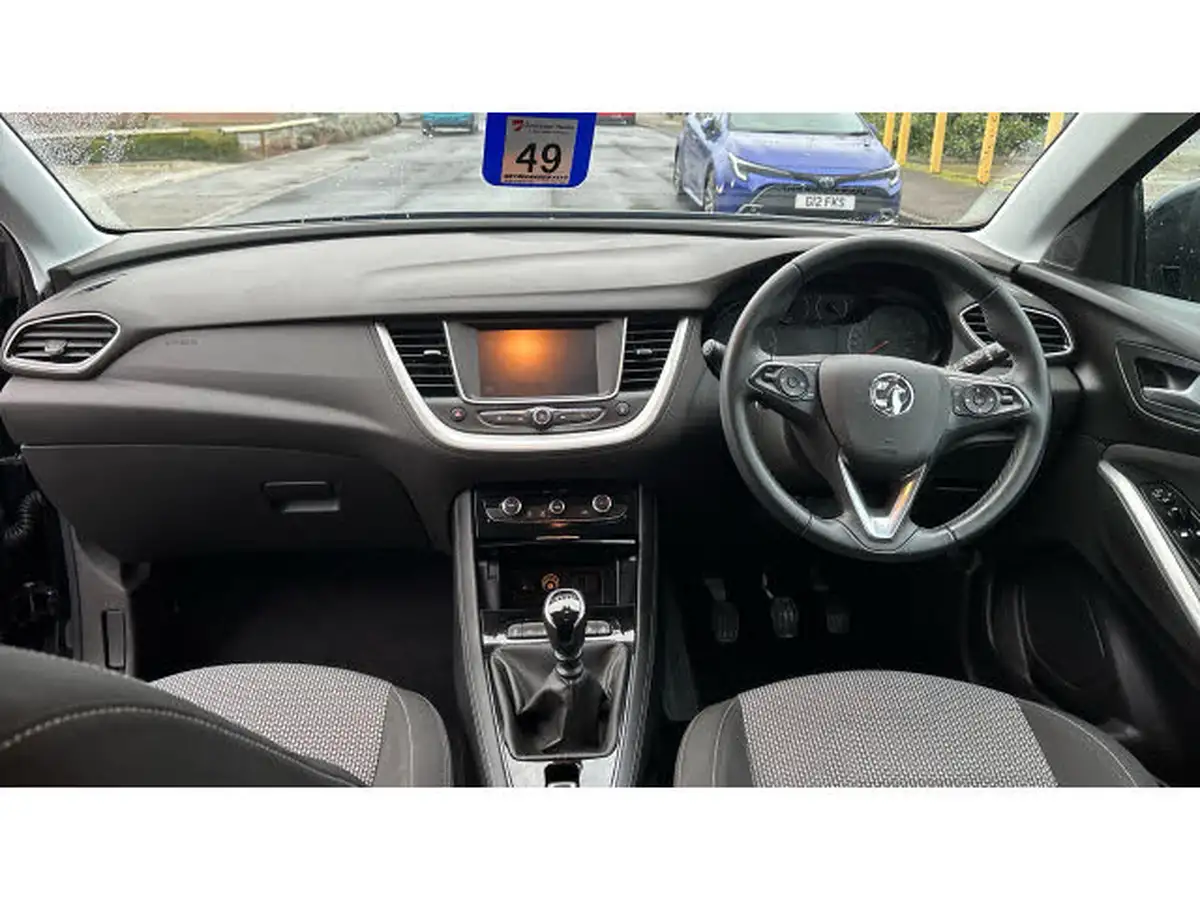 2020-vauxhall-grandland-x-12-se-big-9