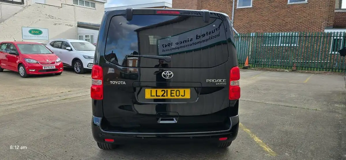 2021-toyota-proace-verso-20d-family-150ps-premium-pkl1-big-5