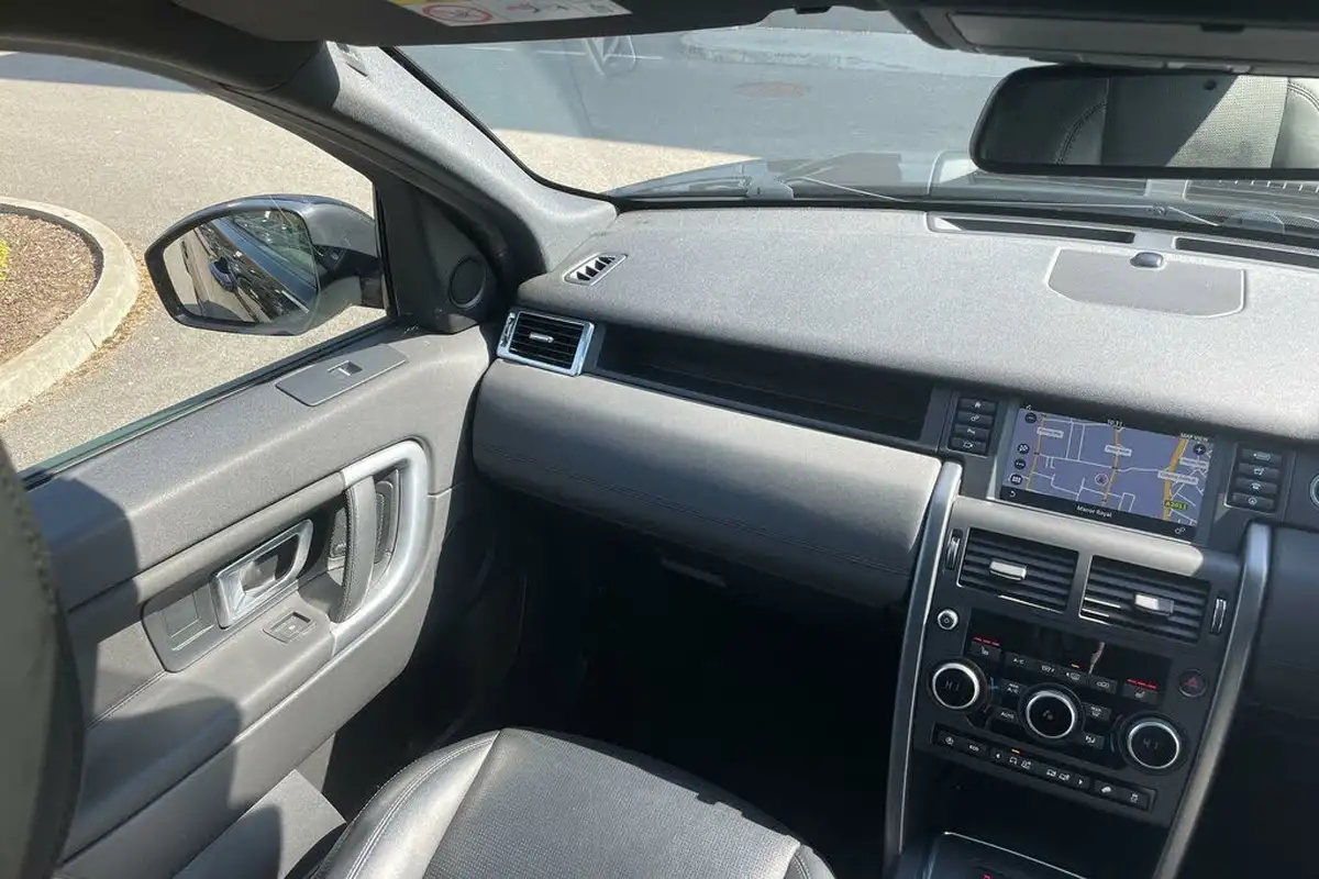 2019-land-rover-discovery-sport-20td4-landmark-big-15