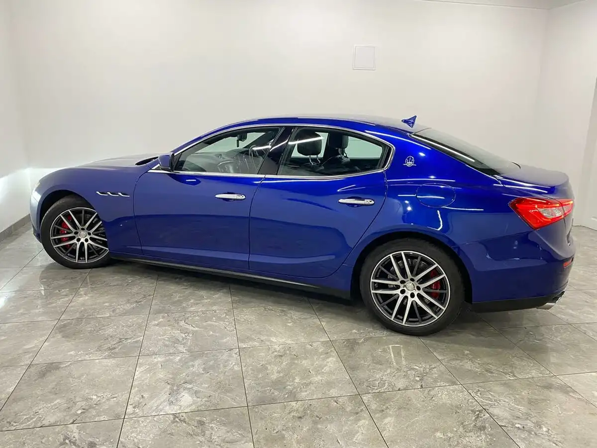 2016-maserati-ghibli-30td-big-5