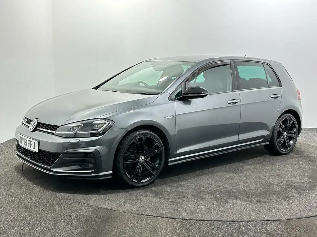 2018-volkswagen-golf-20tdi-gtd-hatchback-5d-big-2