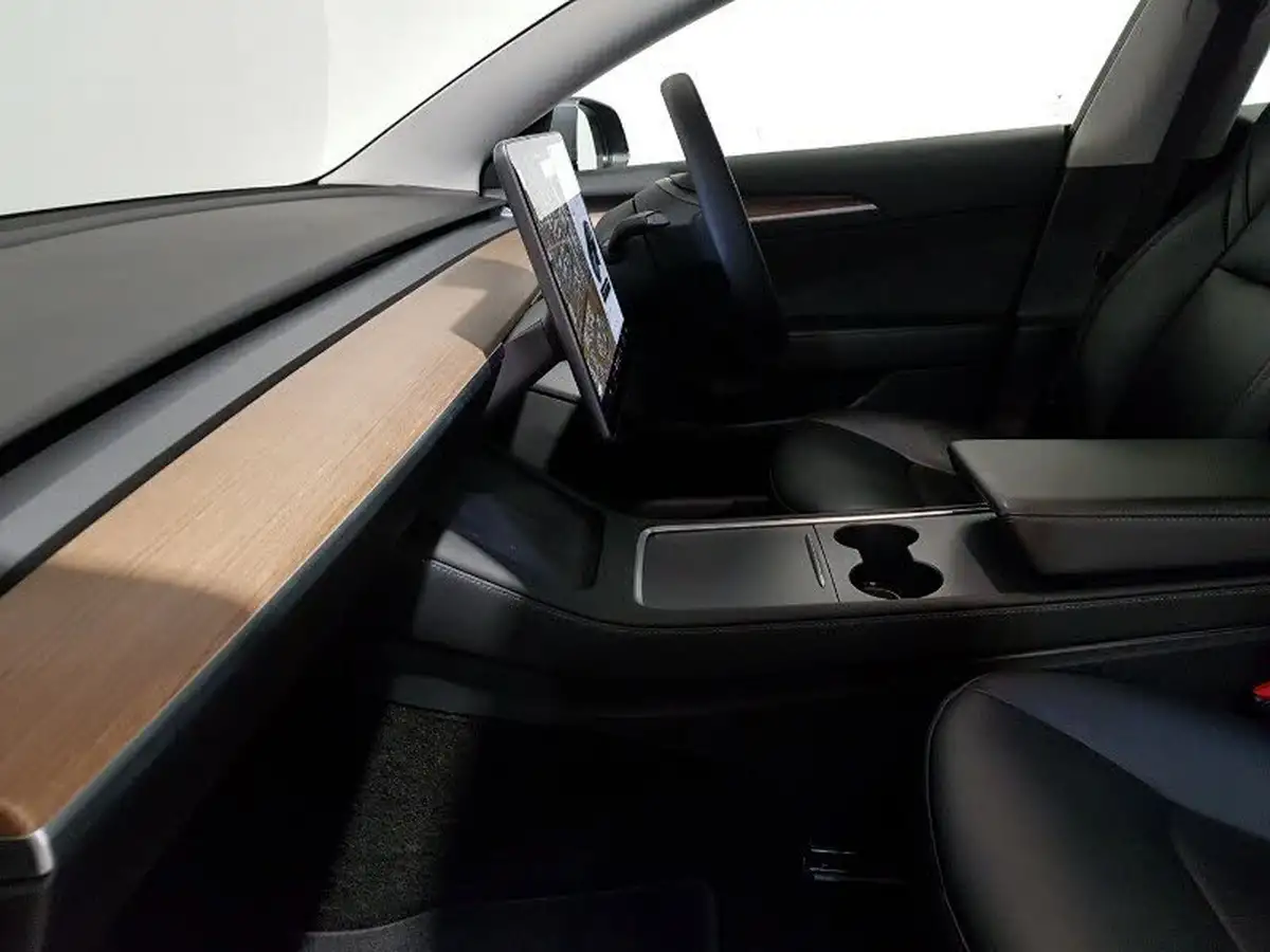 2021-tesla-model-3-e-long-range-4x4-big-4