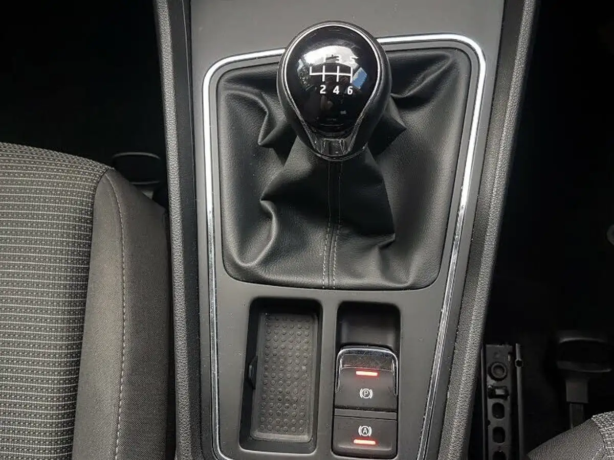 2020-seat-leon-15-tsi-evo-se-dynamic-hatchback-big-17