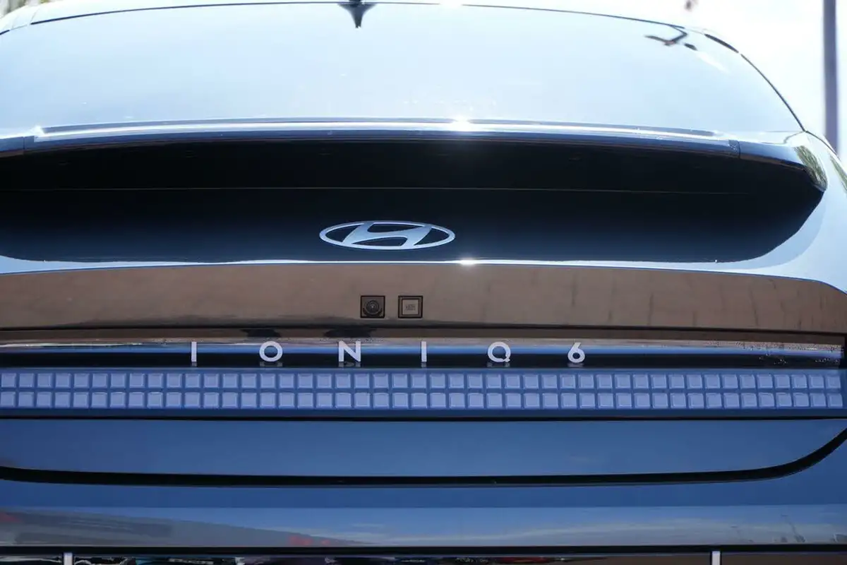 2024-hyundai-ioniq-6-e-ultimate-325ps-dual-motor-awd-big-74