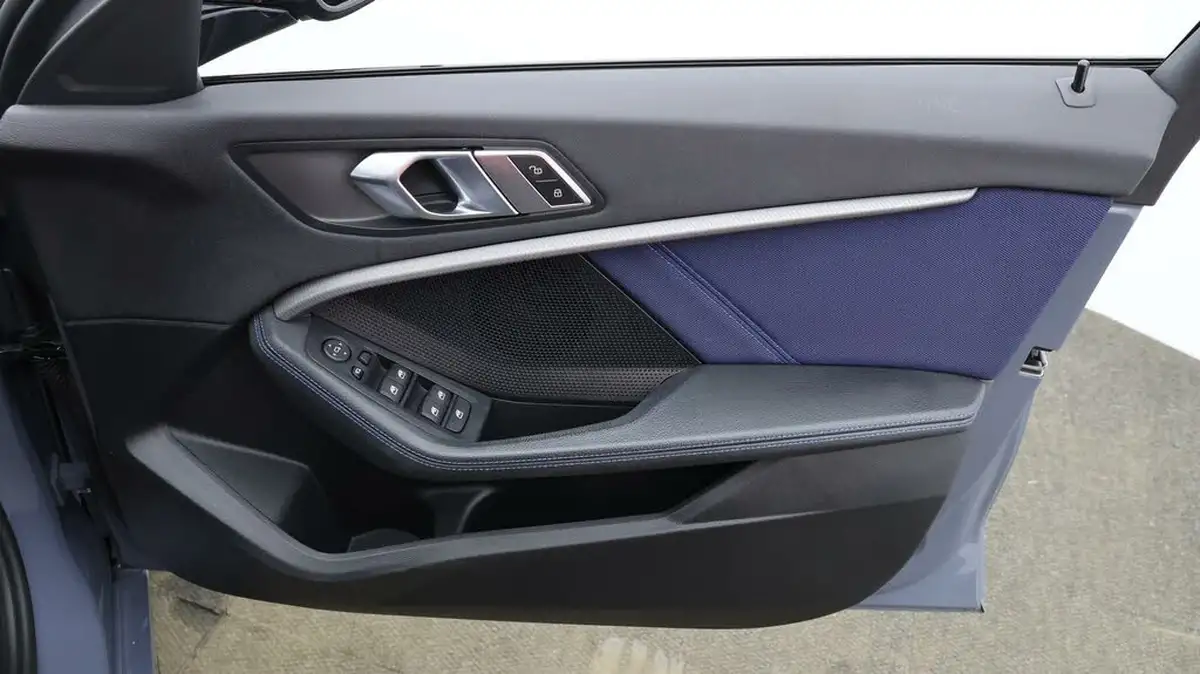 2020-bmw-1-series-20-m135i-xdrive-big-15