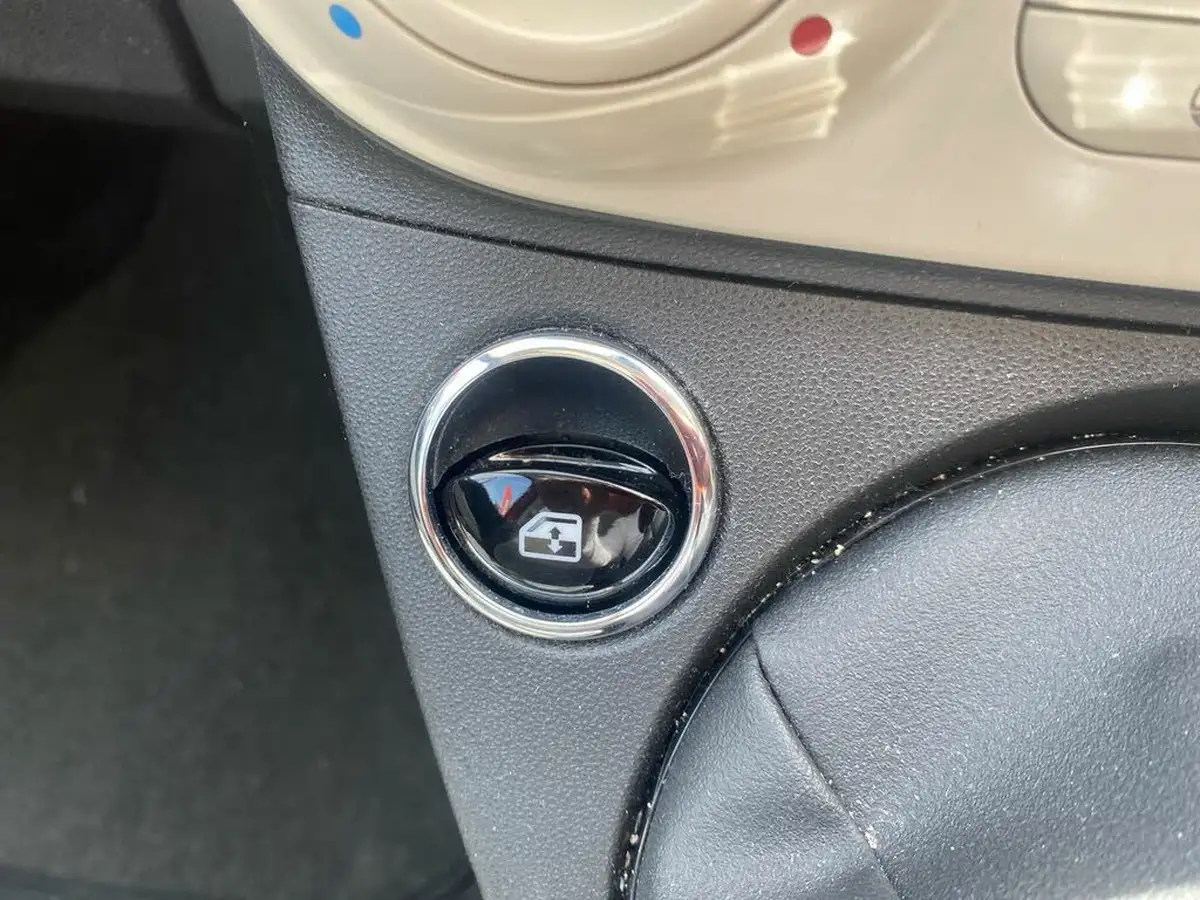2019-fiat-500-12-lounge-ss-big-21