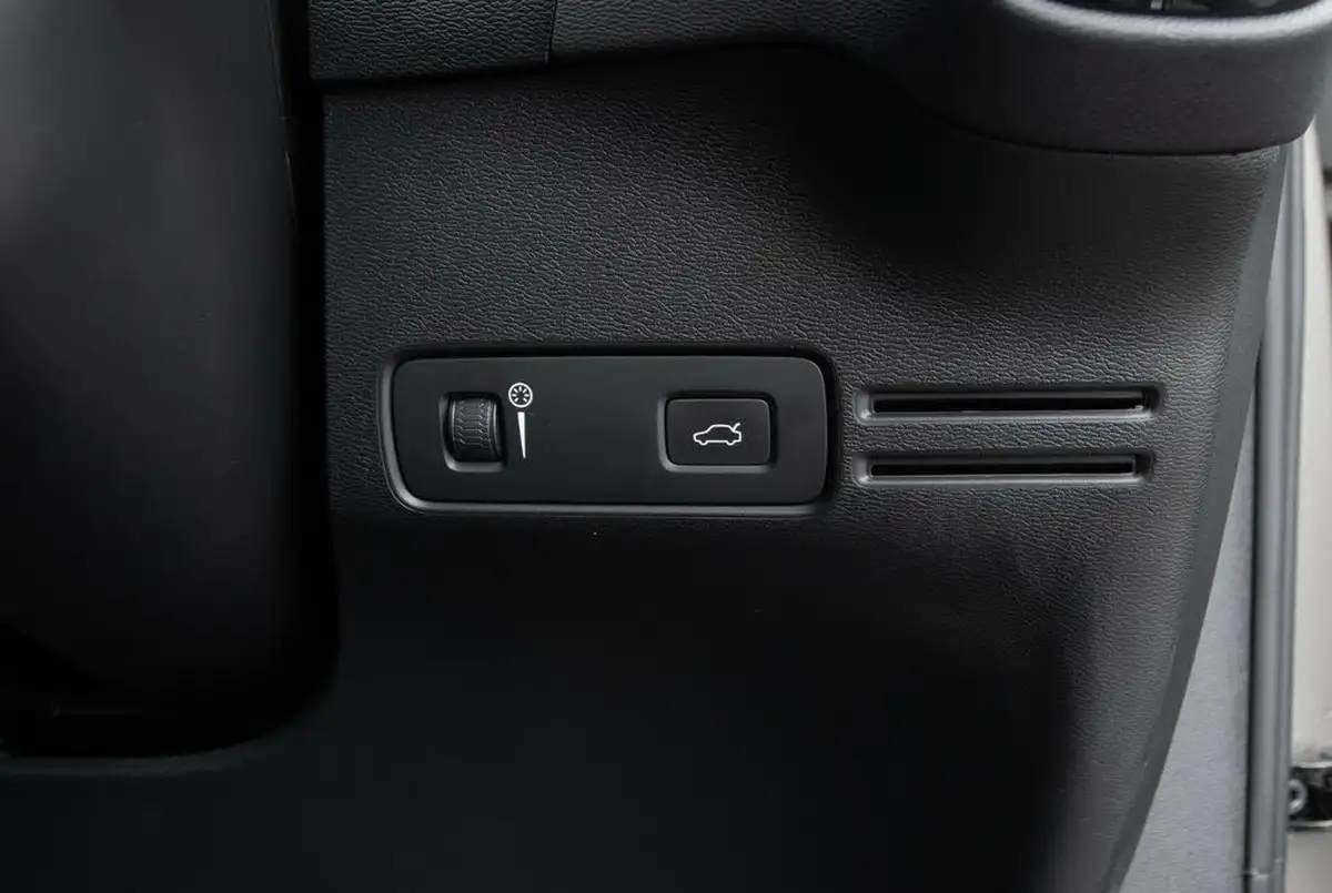 2020-volvo-xc40-15-t3-inscription-geartronic-big-15