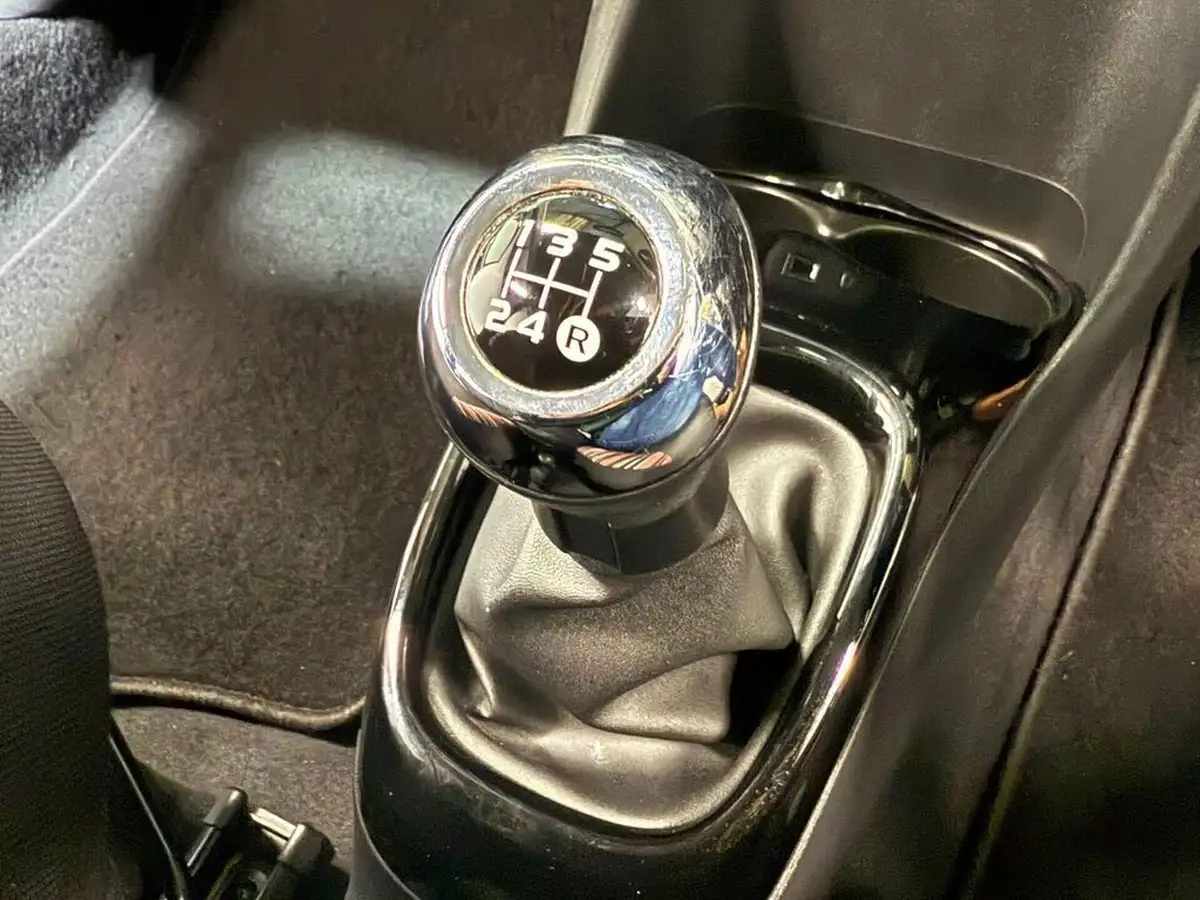 2021-citroen-c1-10-vti-shine-5d-big-22