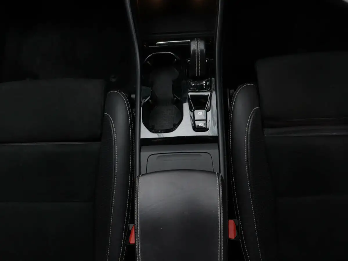 2019-volvo-xc40-15-t3-r-design-163bhp-geartronic-big-15