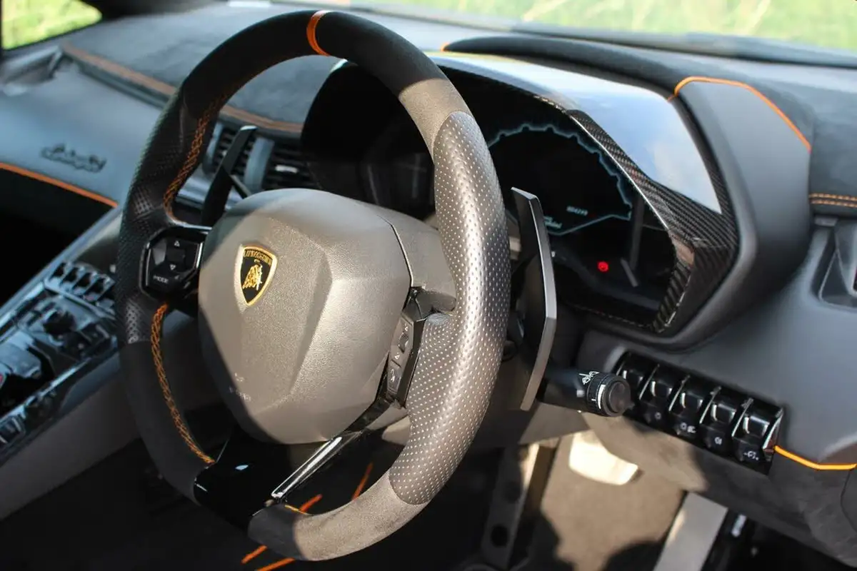 2016-lamborghini-aventador-65-lp-750-4-superveloce-coupe-big-75