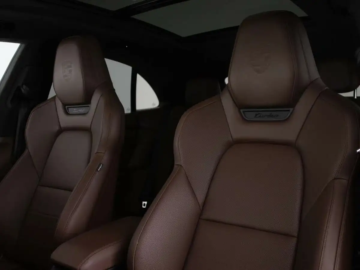 2024-porsche-macan-e-turbo-electric-big-27