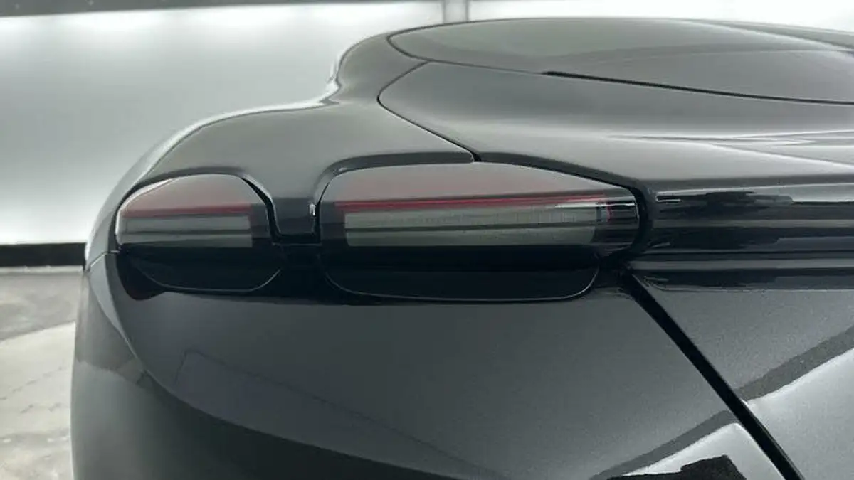 2023-ferrari-roma-38t-v8-f1-dct-ss-big-36