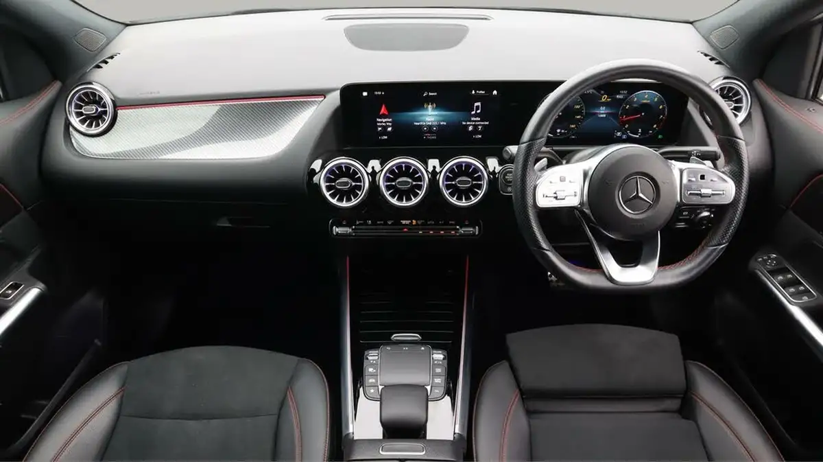 2022-mercedes-benz-gla-class-13-gla-180-amg-line-premium-big-13