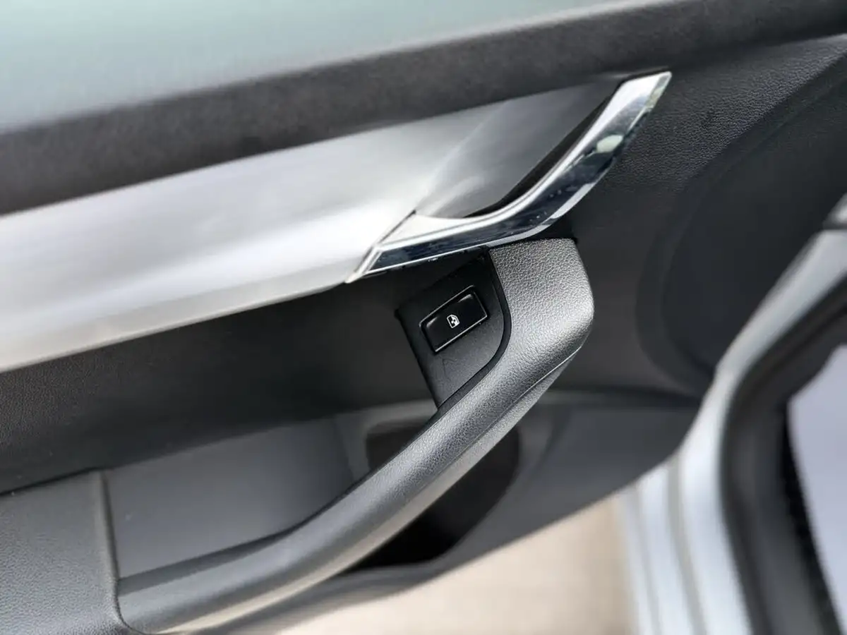 2020-skoda-octavia-10-tsi-s-hatchback-big-49