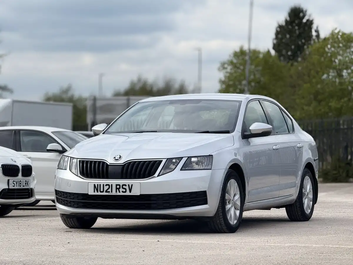 2020-skoda-octavia-10-tsi-s-hatchback-big-1