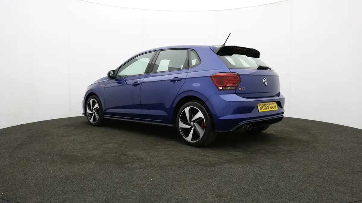 2019-volkswagen-polo-20-tsi-gti-big-66