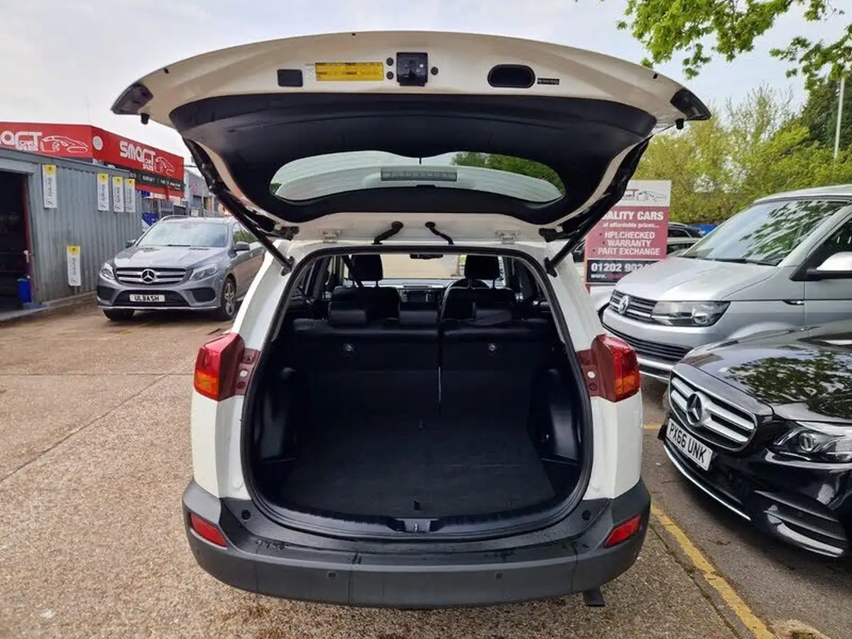 2013-toyota-rav4-22td-invincible-22d-cat-auto-big-18