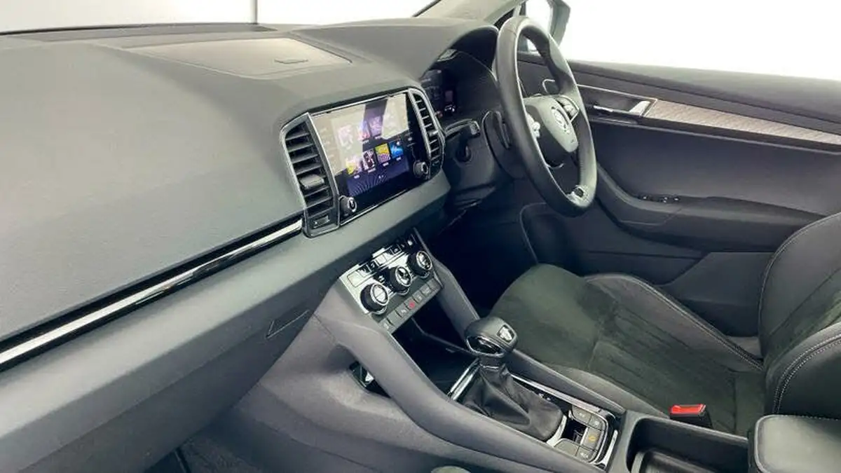 2023-skoda-karoq-15-tsi-se-l-dsg-big-1
