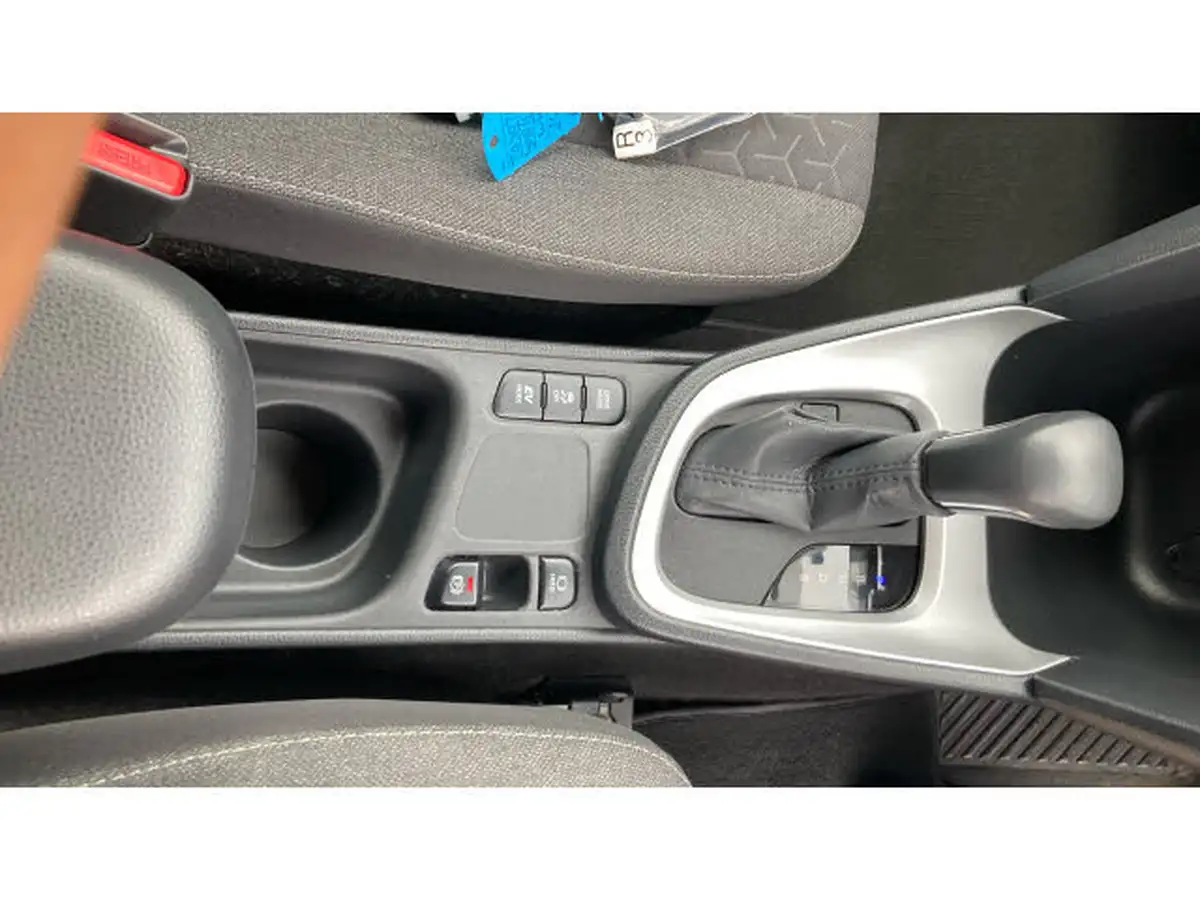 2023-toyota-yaris-cross-15-vvt-i-icon-big-37