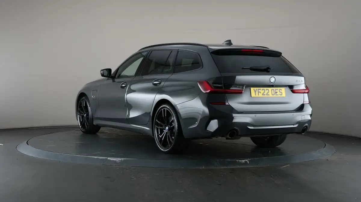 2022-bmw-3-series-20-330e-m-sport-pro-edition-touring-5d-big-60