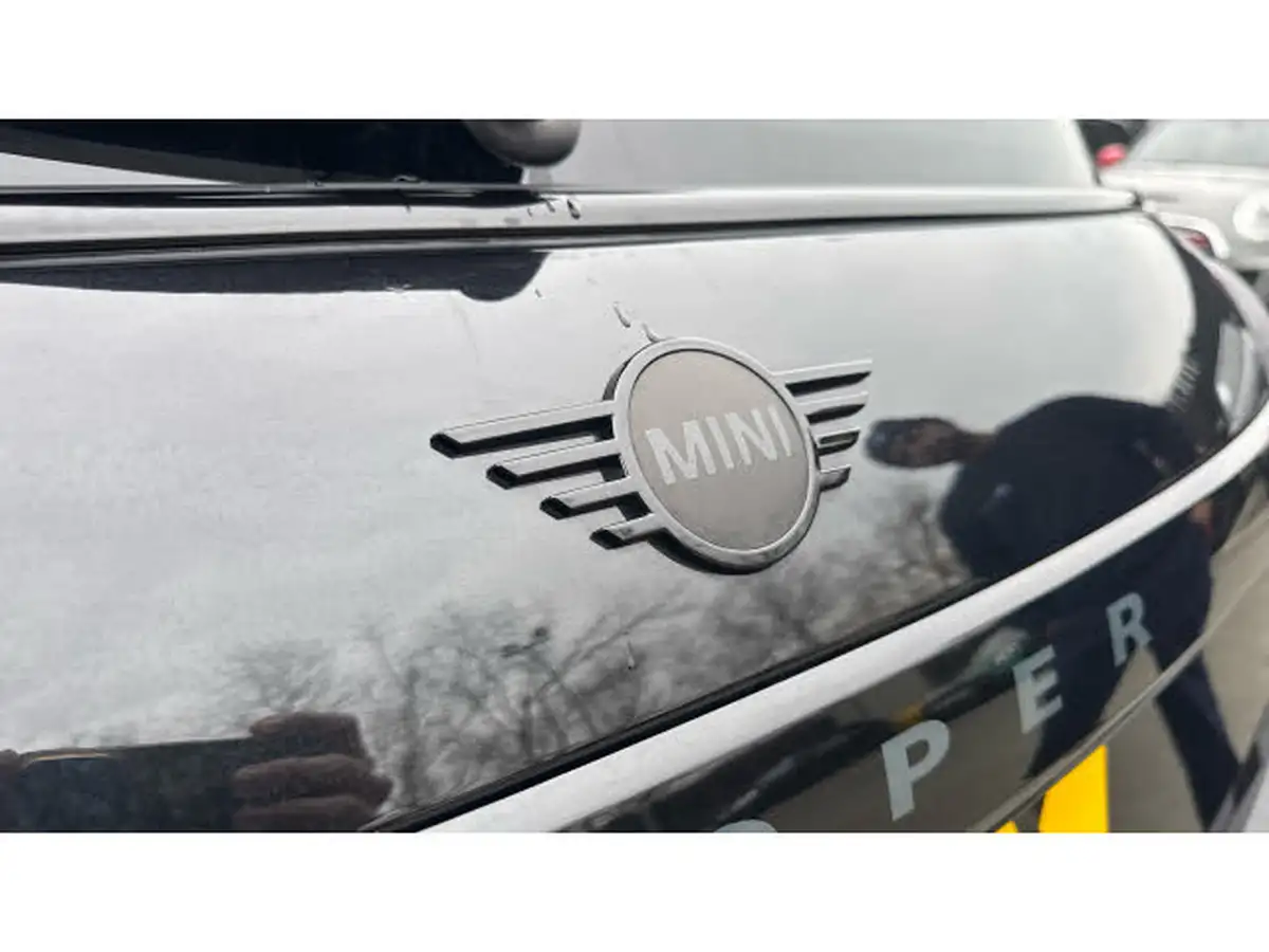 2024-mini-cooper-15-cooper-c-sport-3d-big-33
