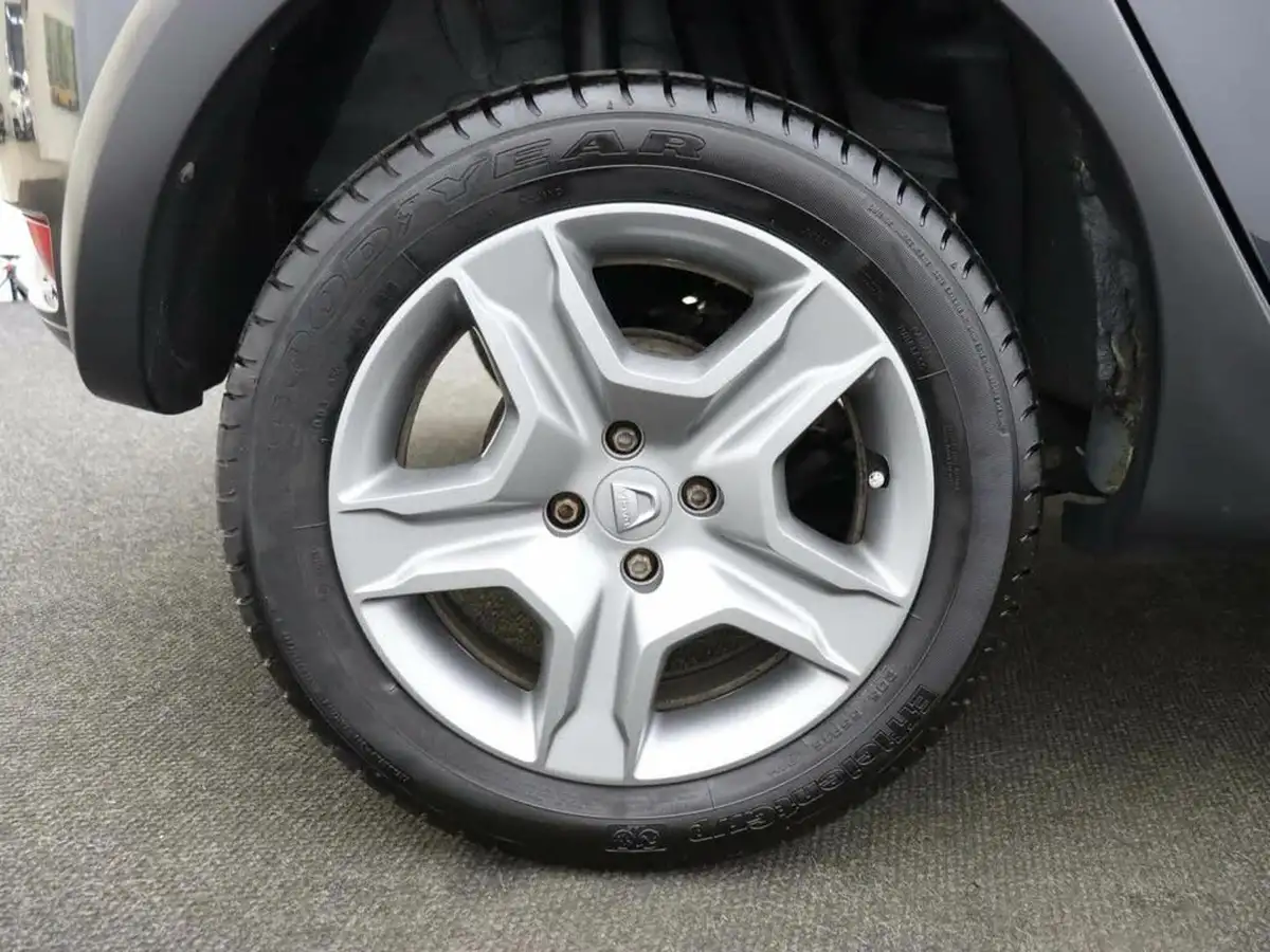 2019-dacia-sandero-stepway-09-tce-essential-big-8