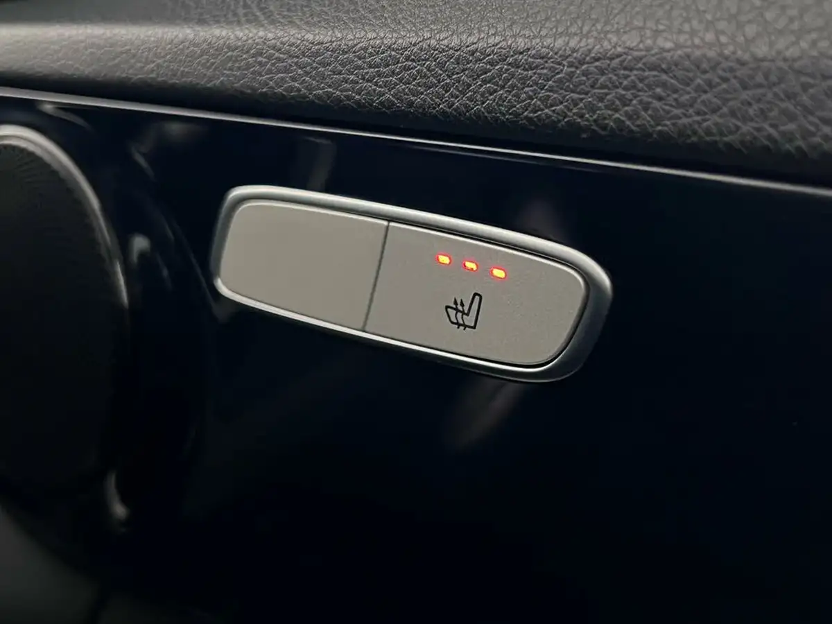 2019-mercedes-benz-c-class-15-c200-se-ss-saloon-4d-big-31