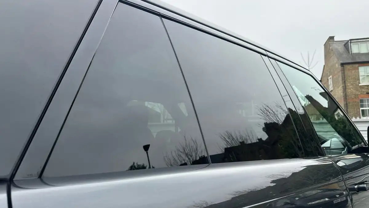 2023-land-rover-range-rover-30-d350-hse-big-22