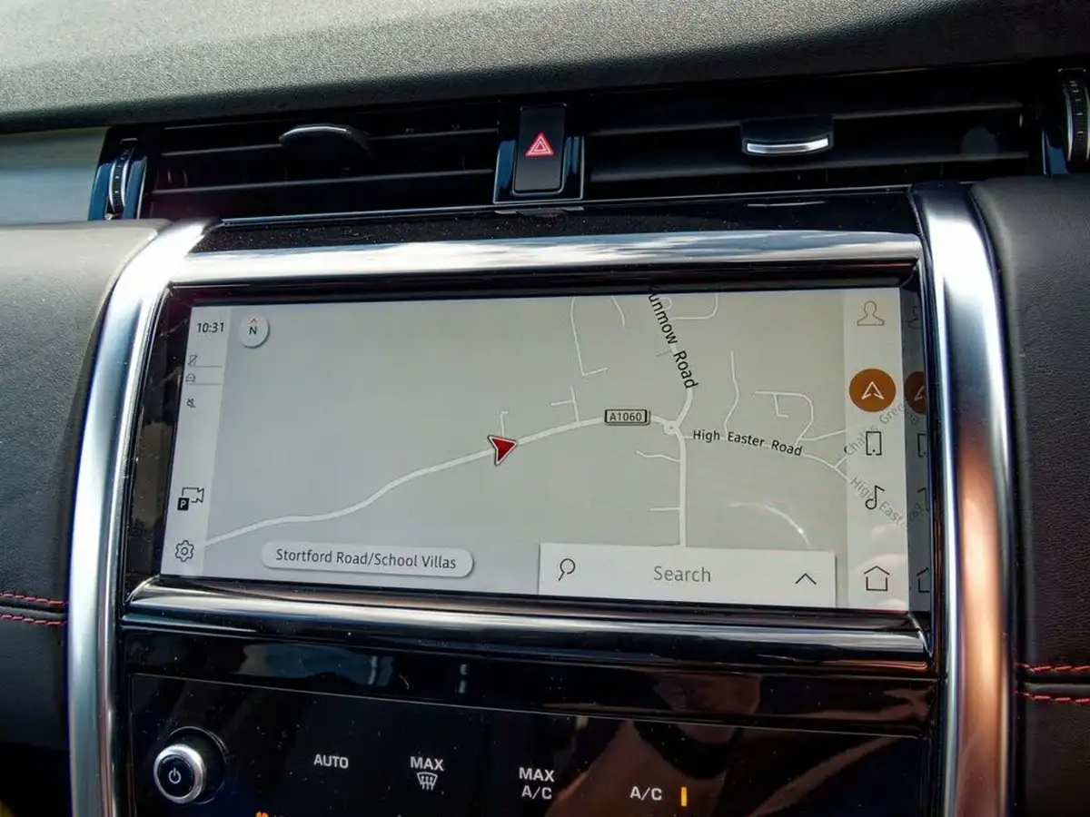 2021-land-rover-discovery-sport-15-p300e-r-dynamic-hse-big-37