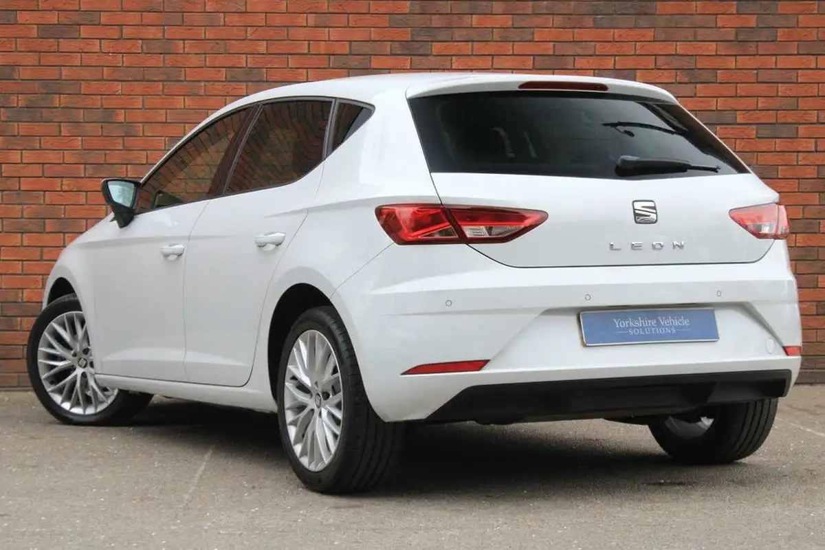 2018-seat-leon-12-tsi-se-dynamic-technology-hatchback-big-2